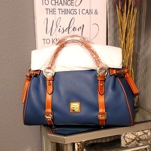 Dooney and Bourke Large Satchel Hand Bag...BRAND NEW.    (💥ON SALE💥)